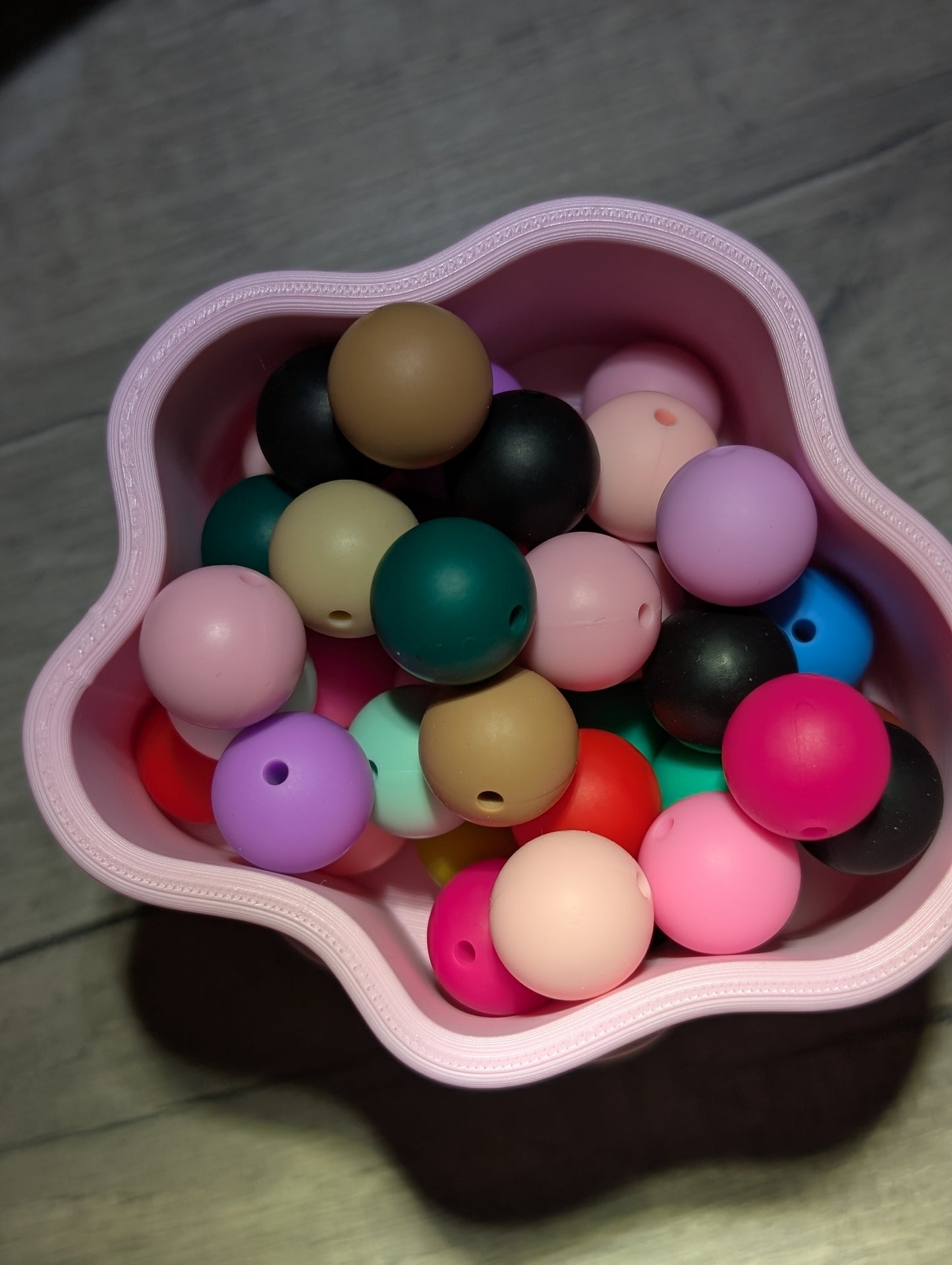 15mm solid colour silicone beads 5 pack