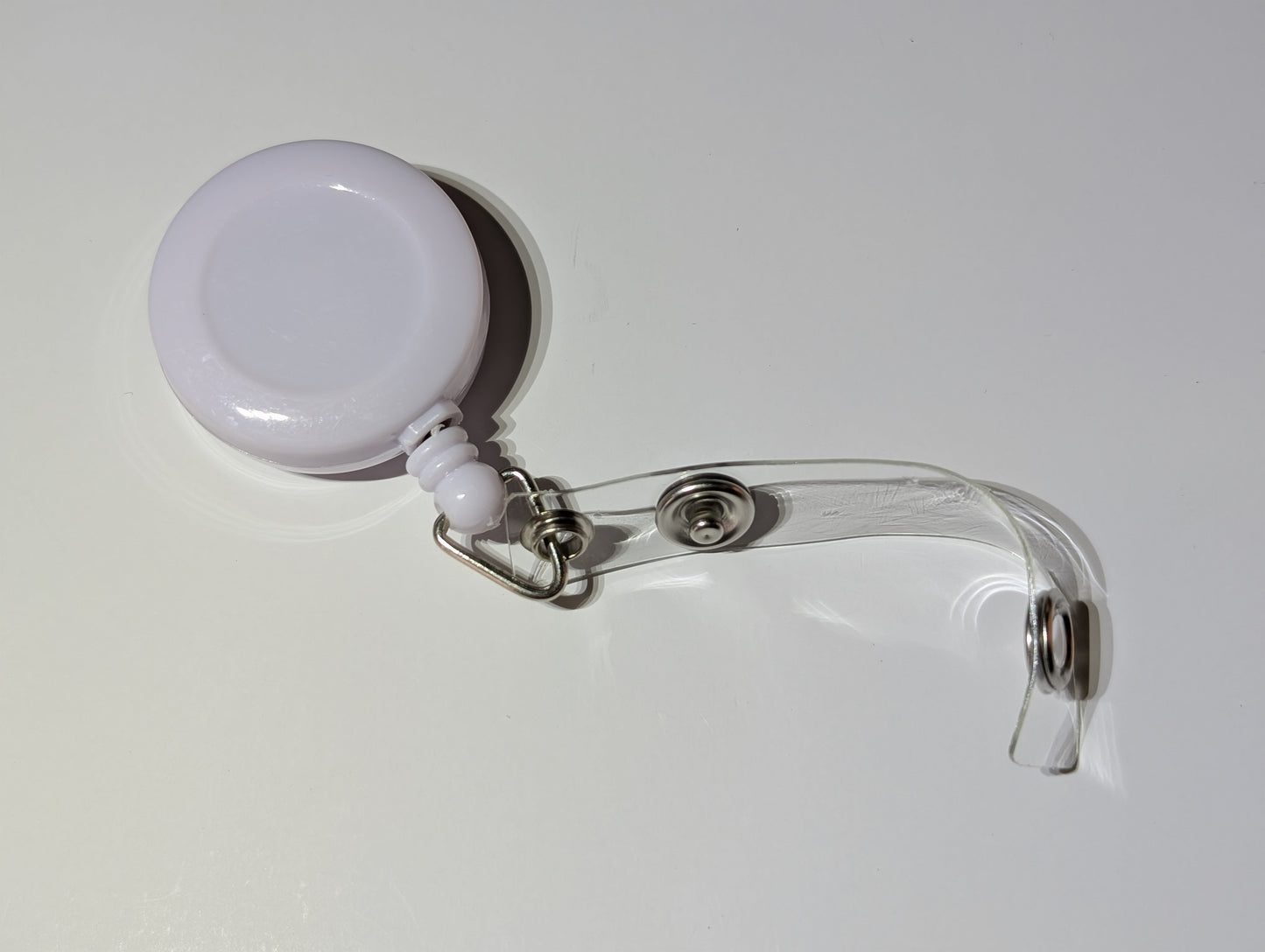 Badge reel -white