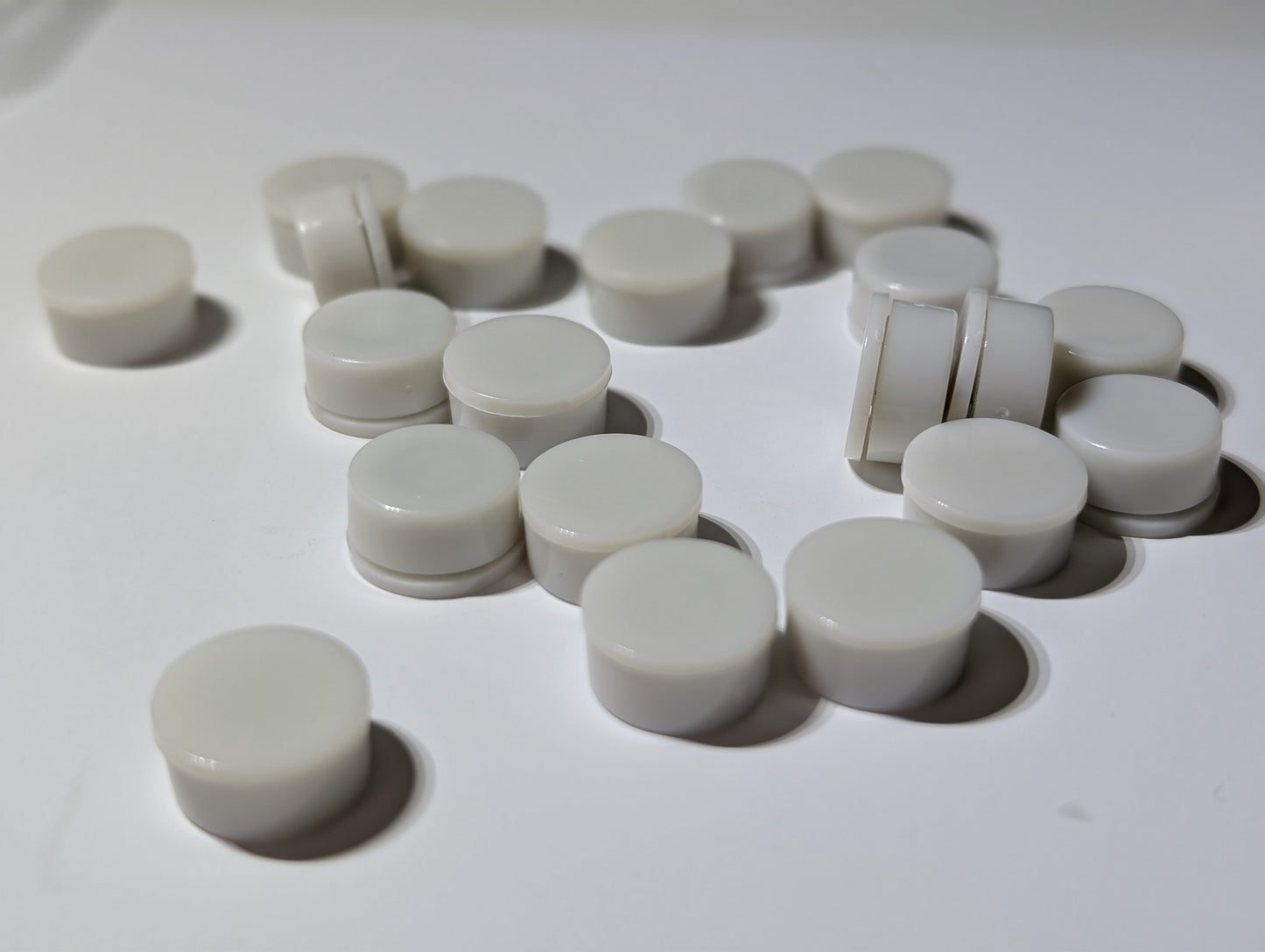 Spinners for acrylics-white