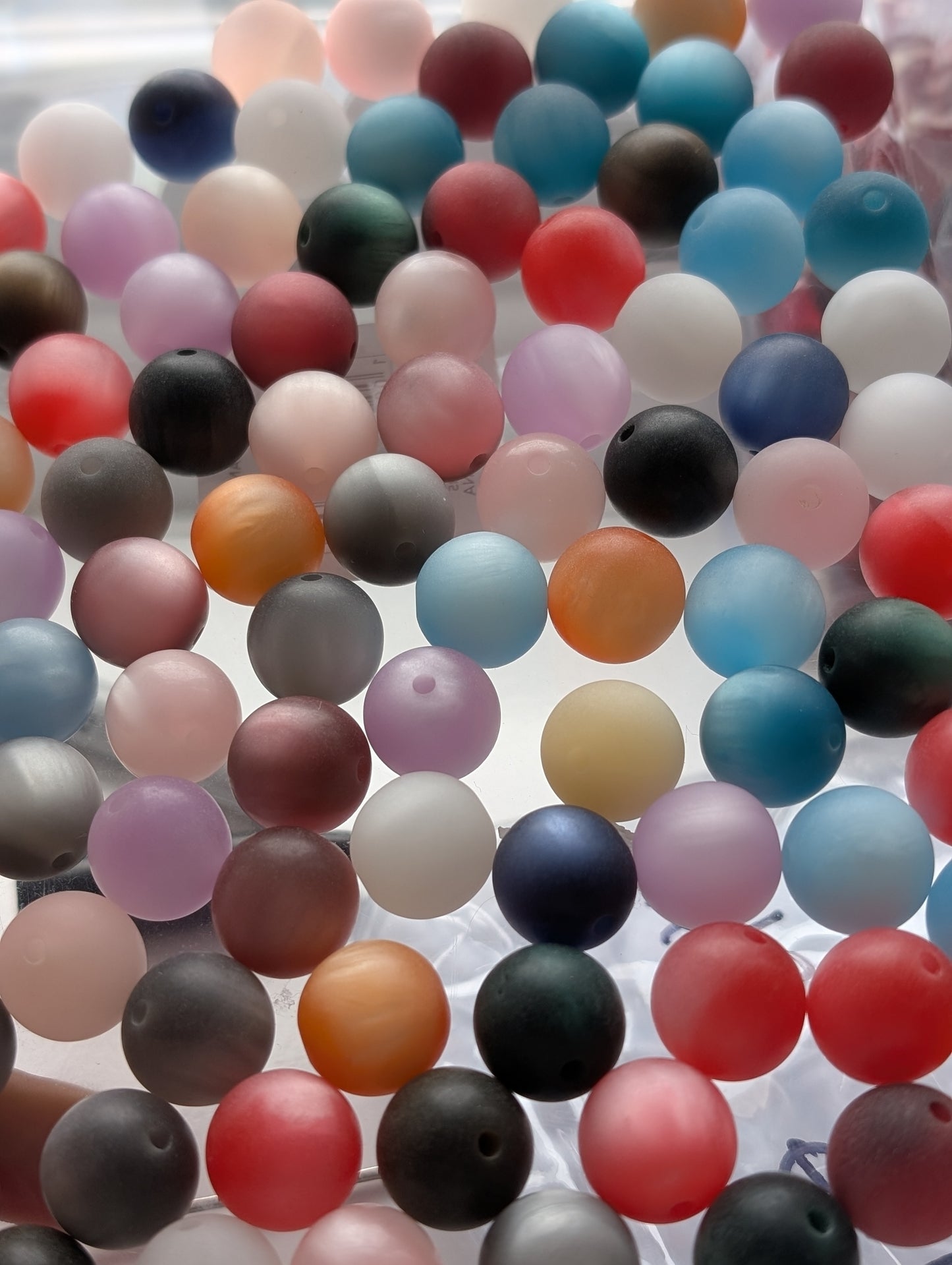 10x Matte colourful 16mm beads