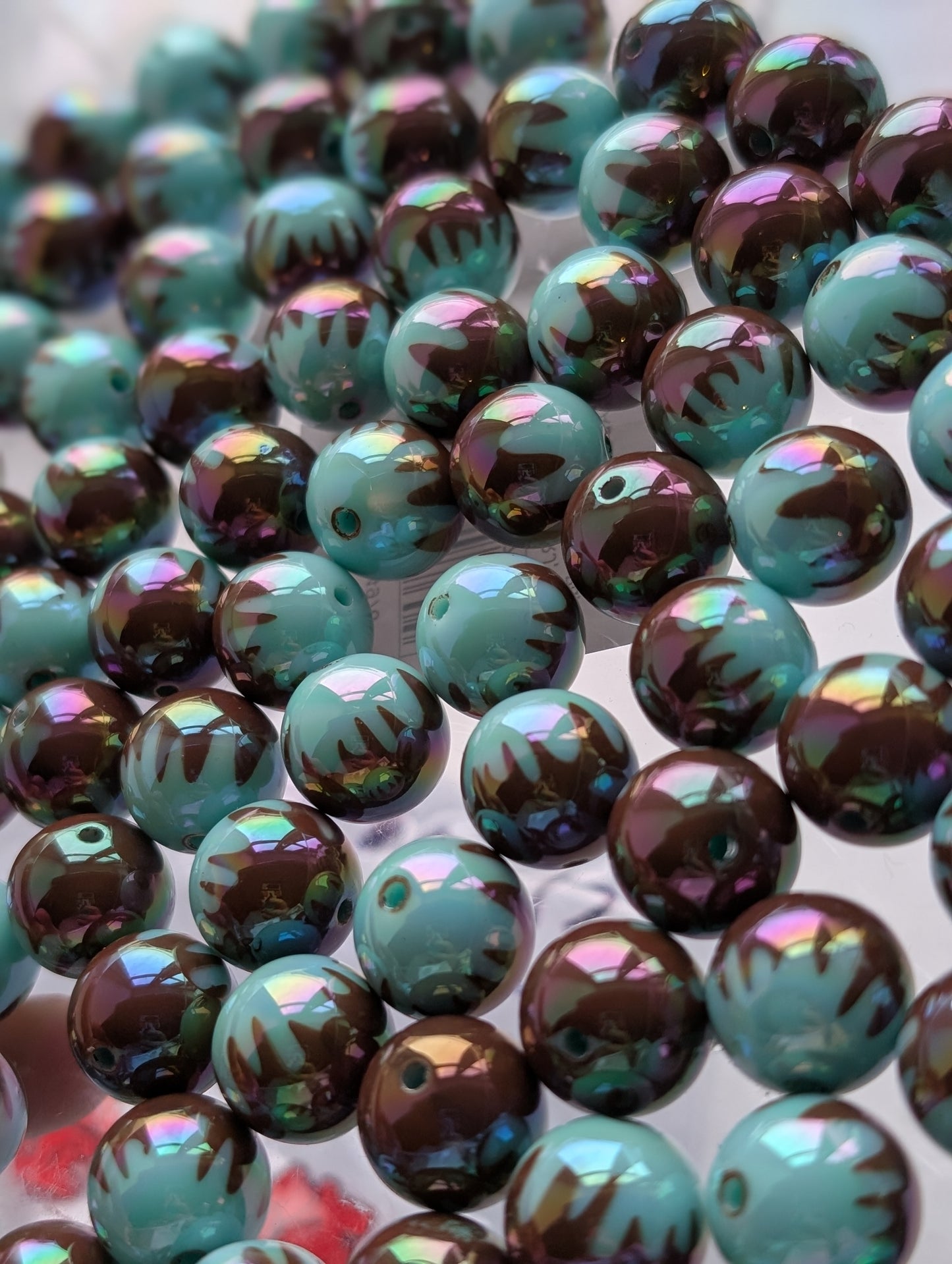 10x Christmas pudding 16mm beads