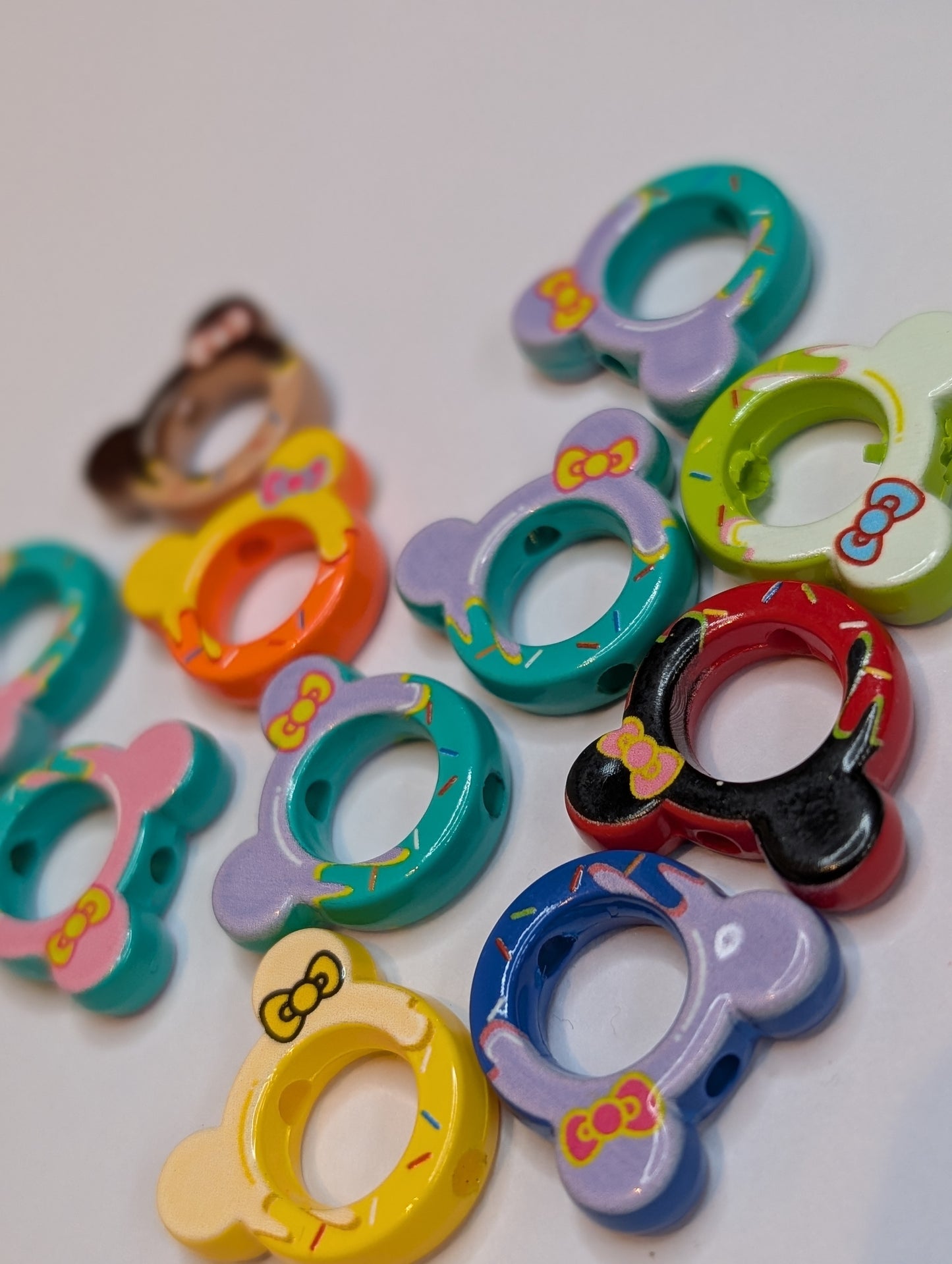 Mouse ears bead (4 pack)