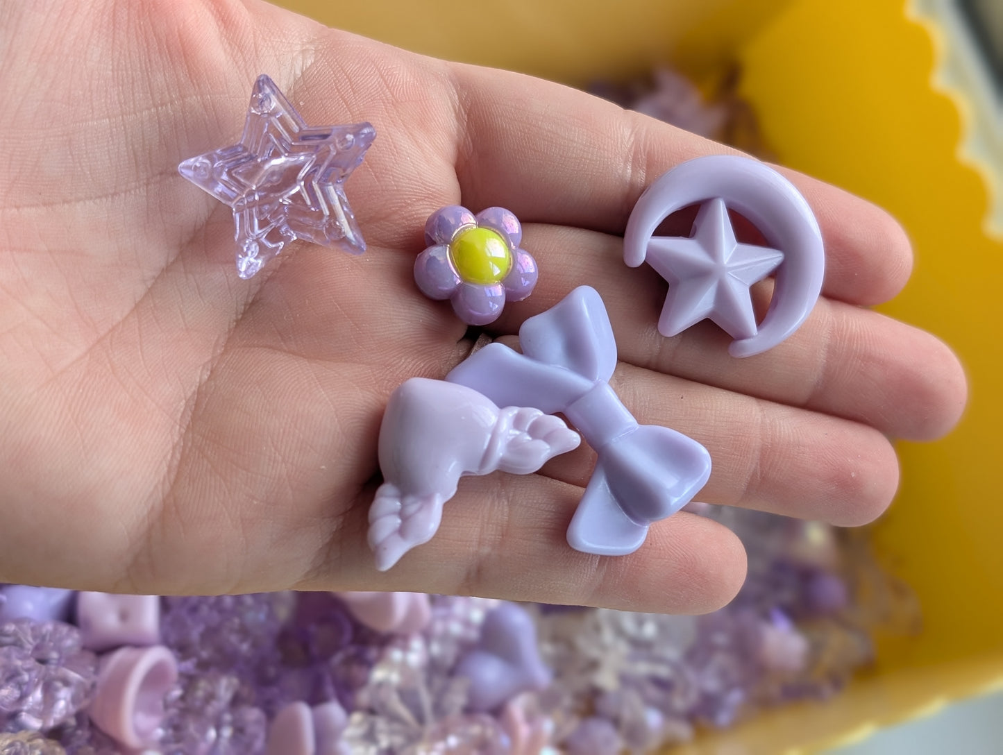 Purple acrylic beads mix