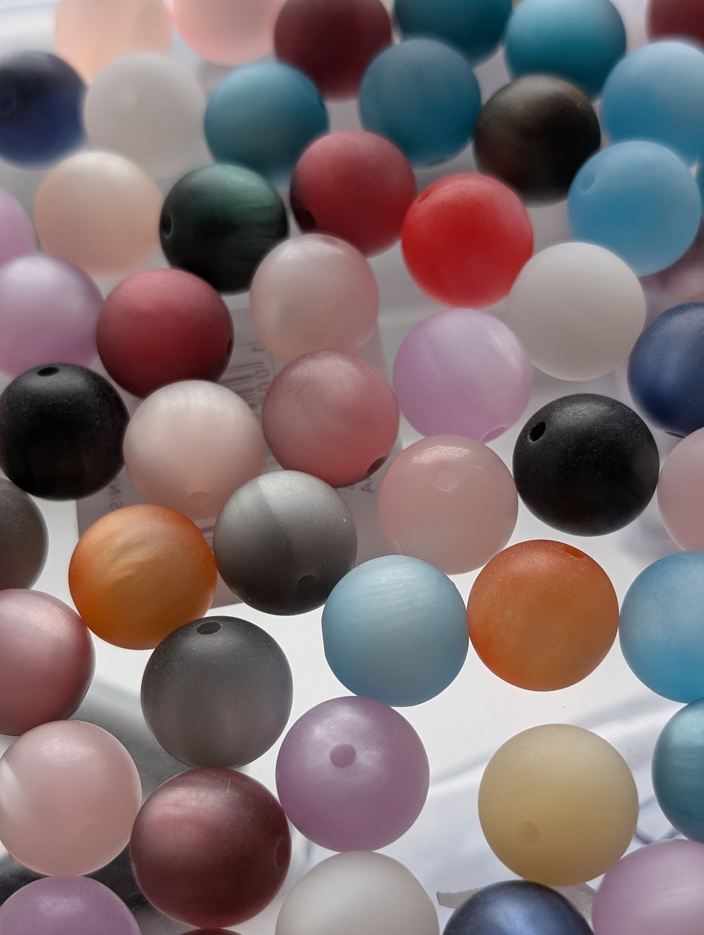 10x Matte colourful 16mm beads