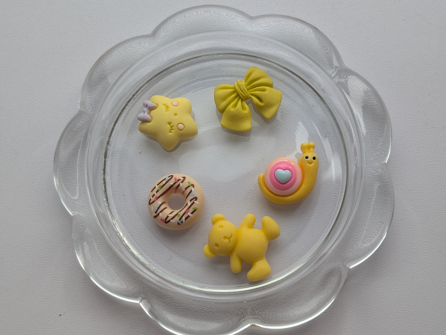 Mixed yellow kawaii style (pack of 5)