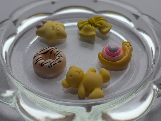 Mixed yellow kawaii style (pack of 5)
