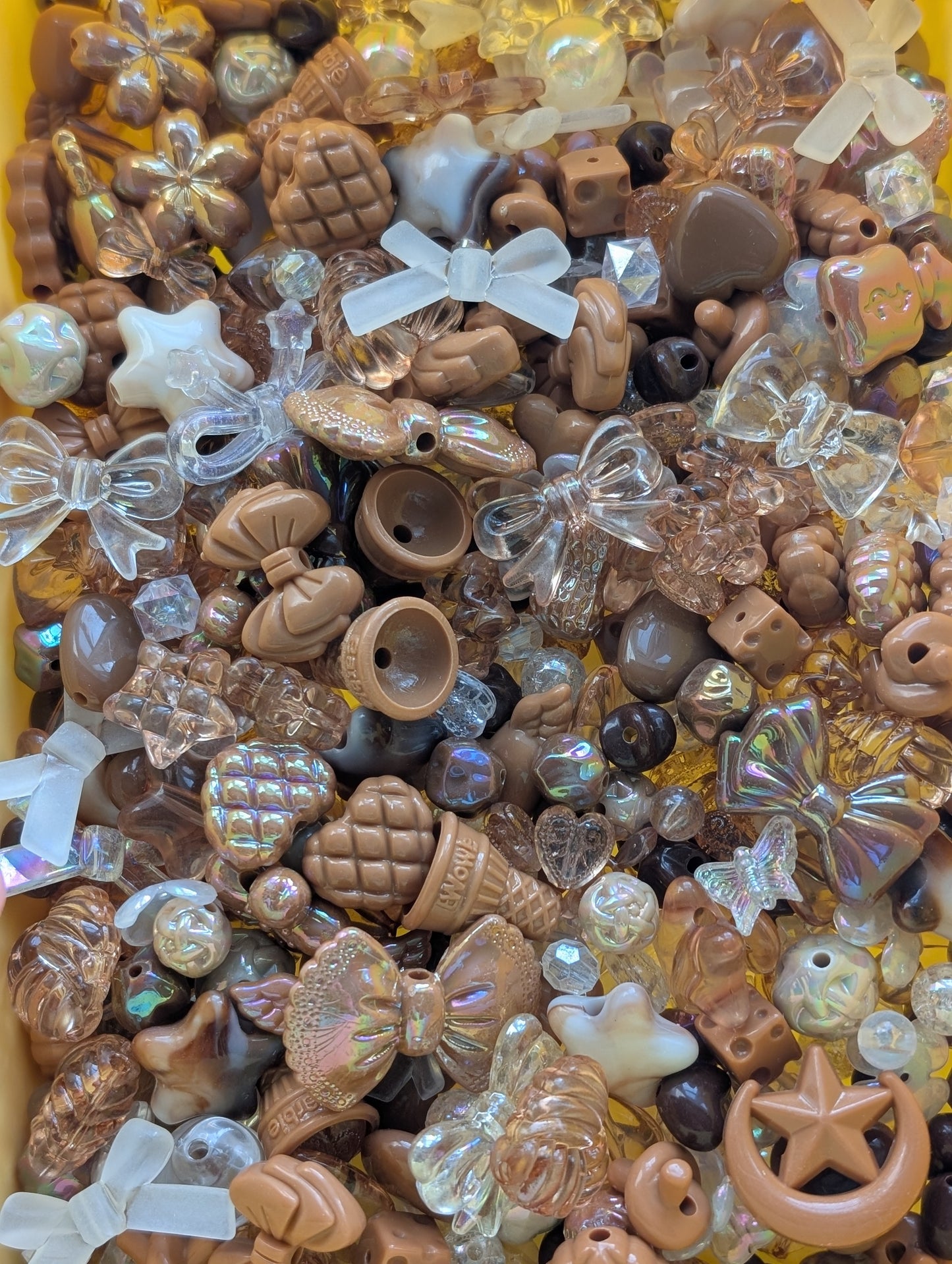 Brown acrylic beads mix