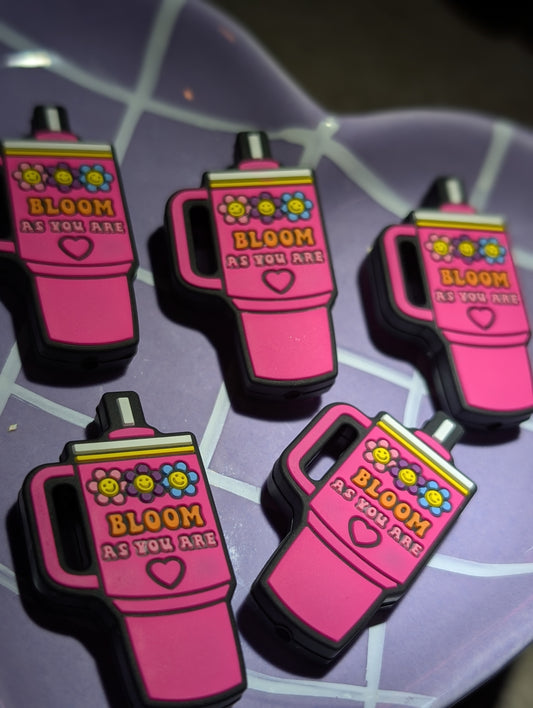 Bloom cup 2D focal #023