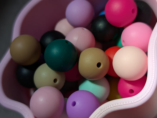 15mm solid colour silicone beads 5 pack