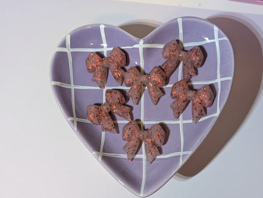 Red flake bows 2D focal #005