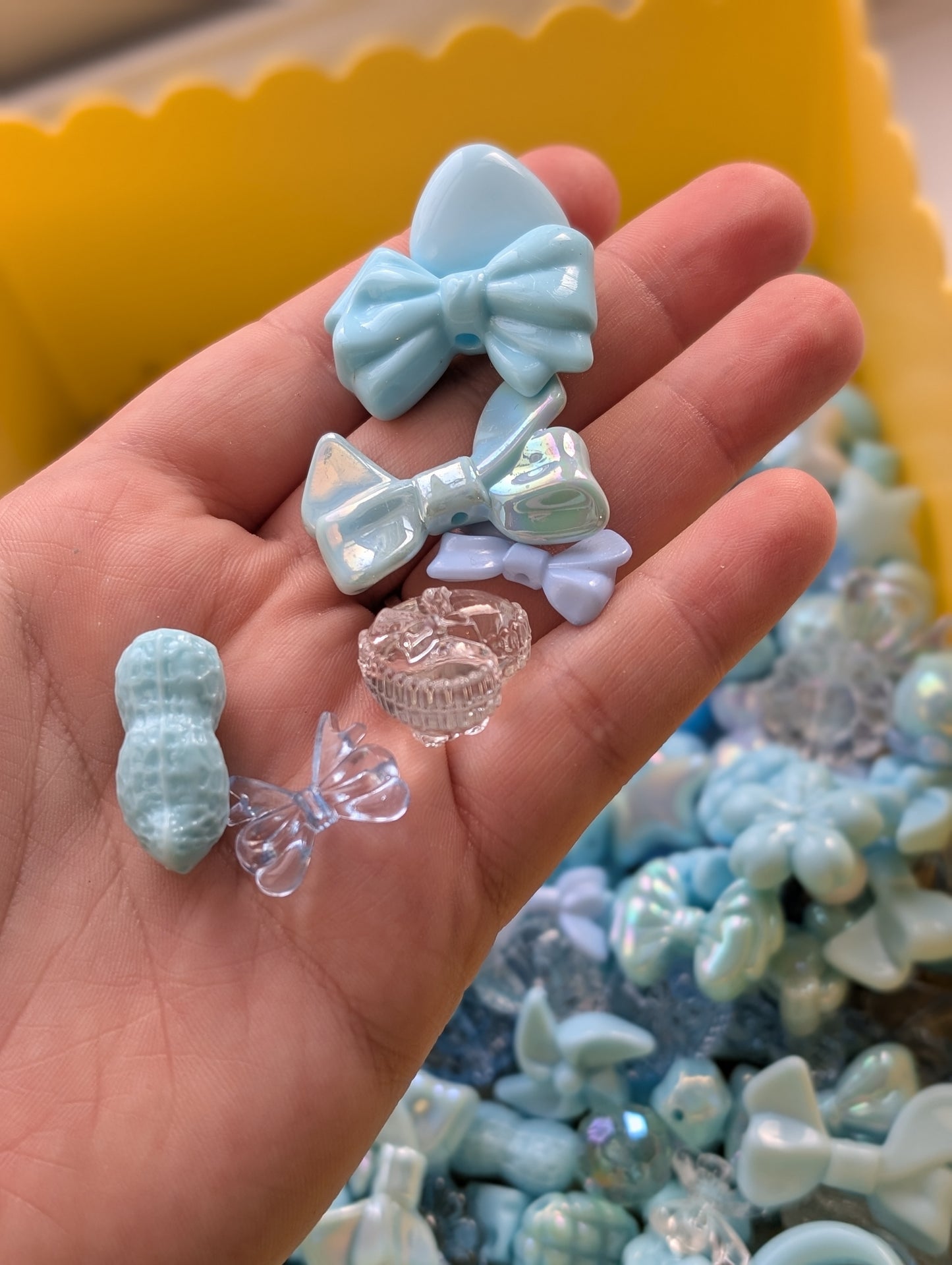 Blue acrylic beads mix