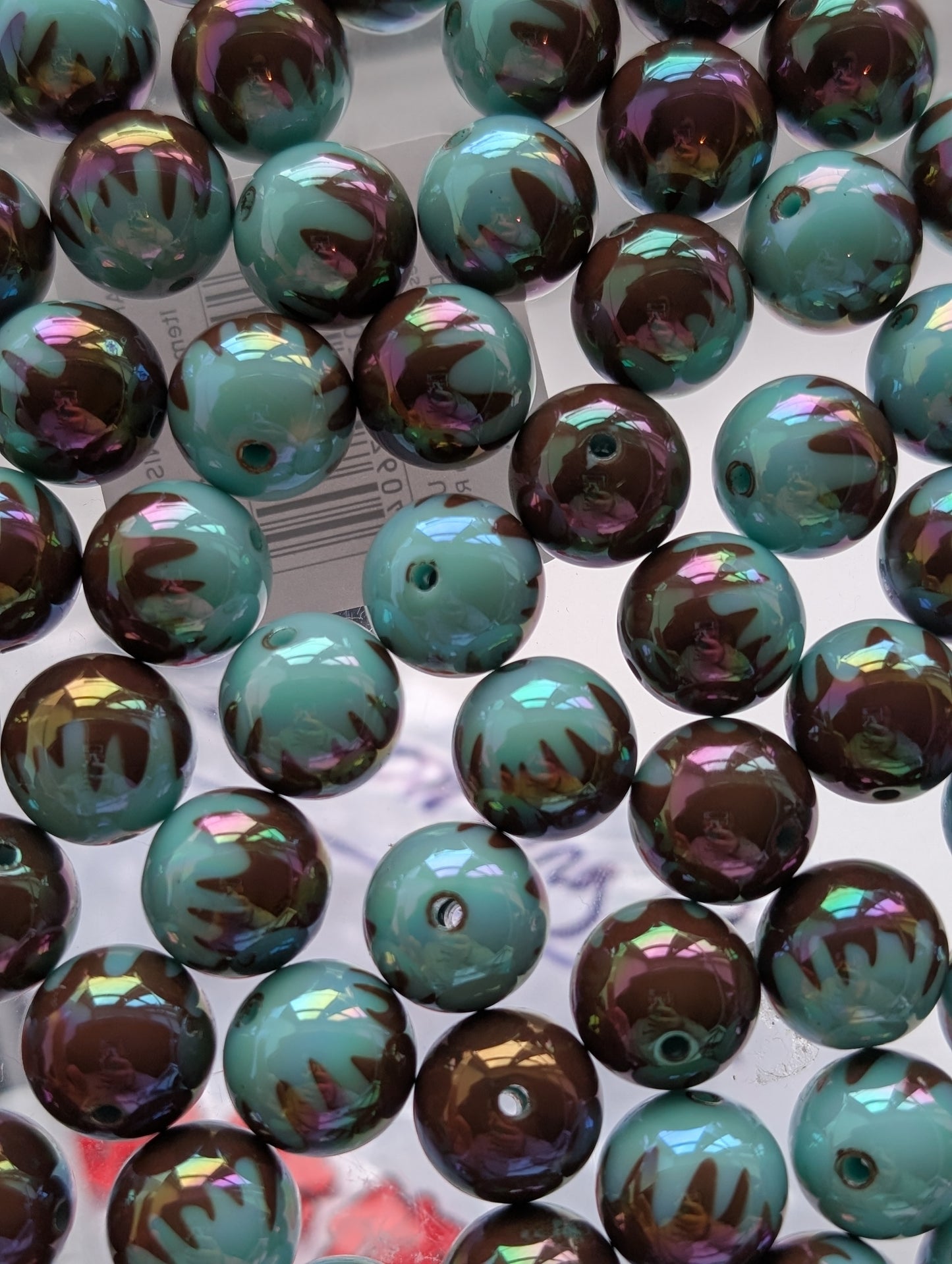 10x Christmas pudding 16mm beads