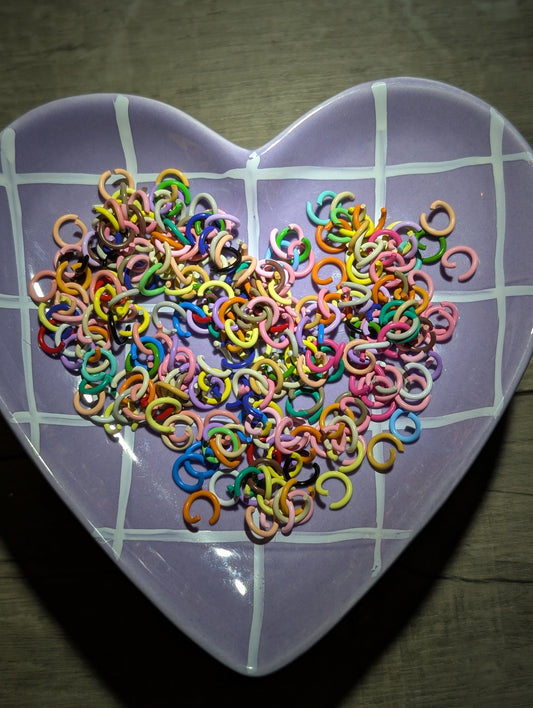 Colourful jump rings - small
