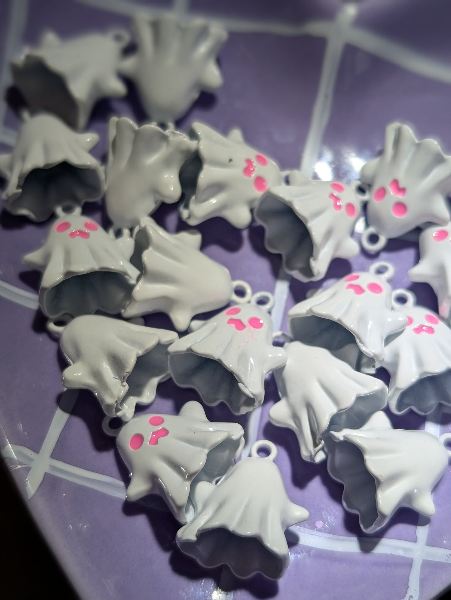 Ghost pendant  (5 pack)