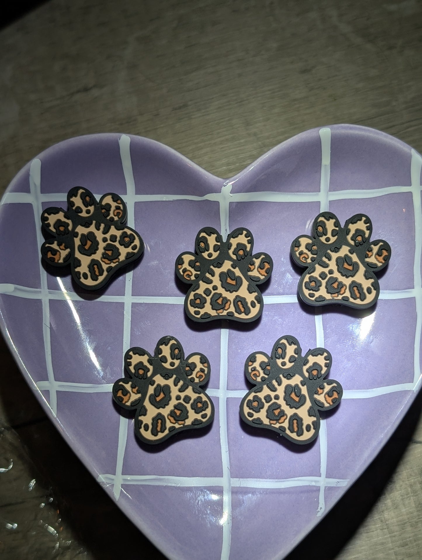 Paw 2D focal #025