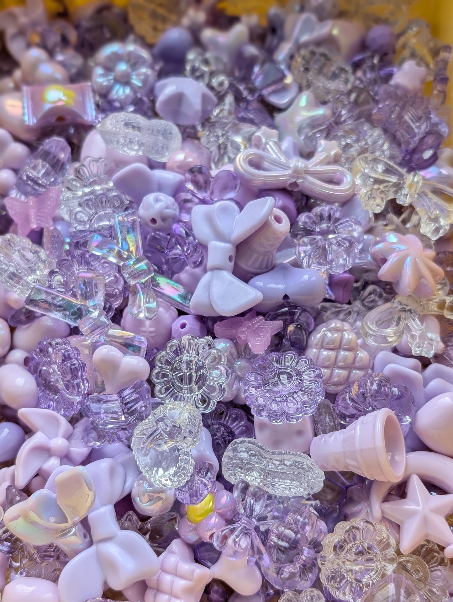 Purple acrylic beads mix