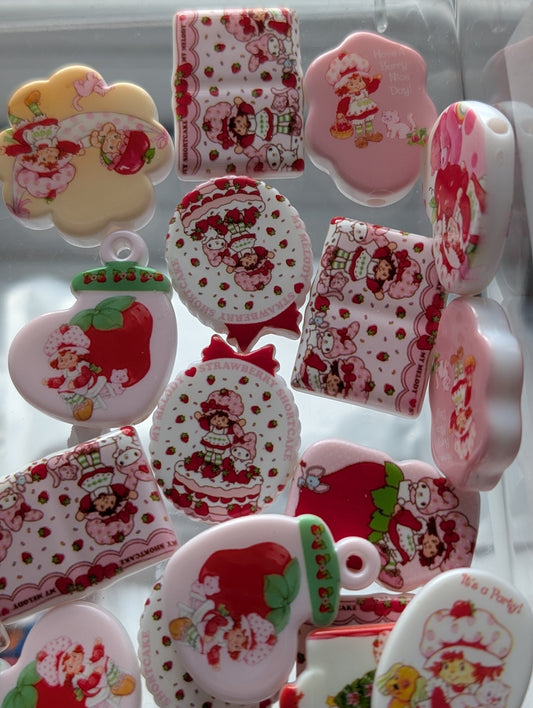 Strawberry sk acrylic beads