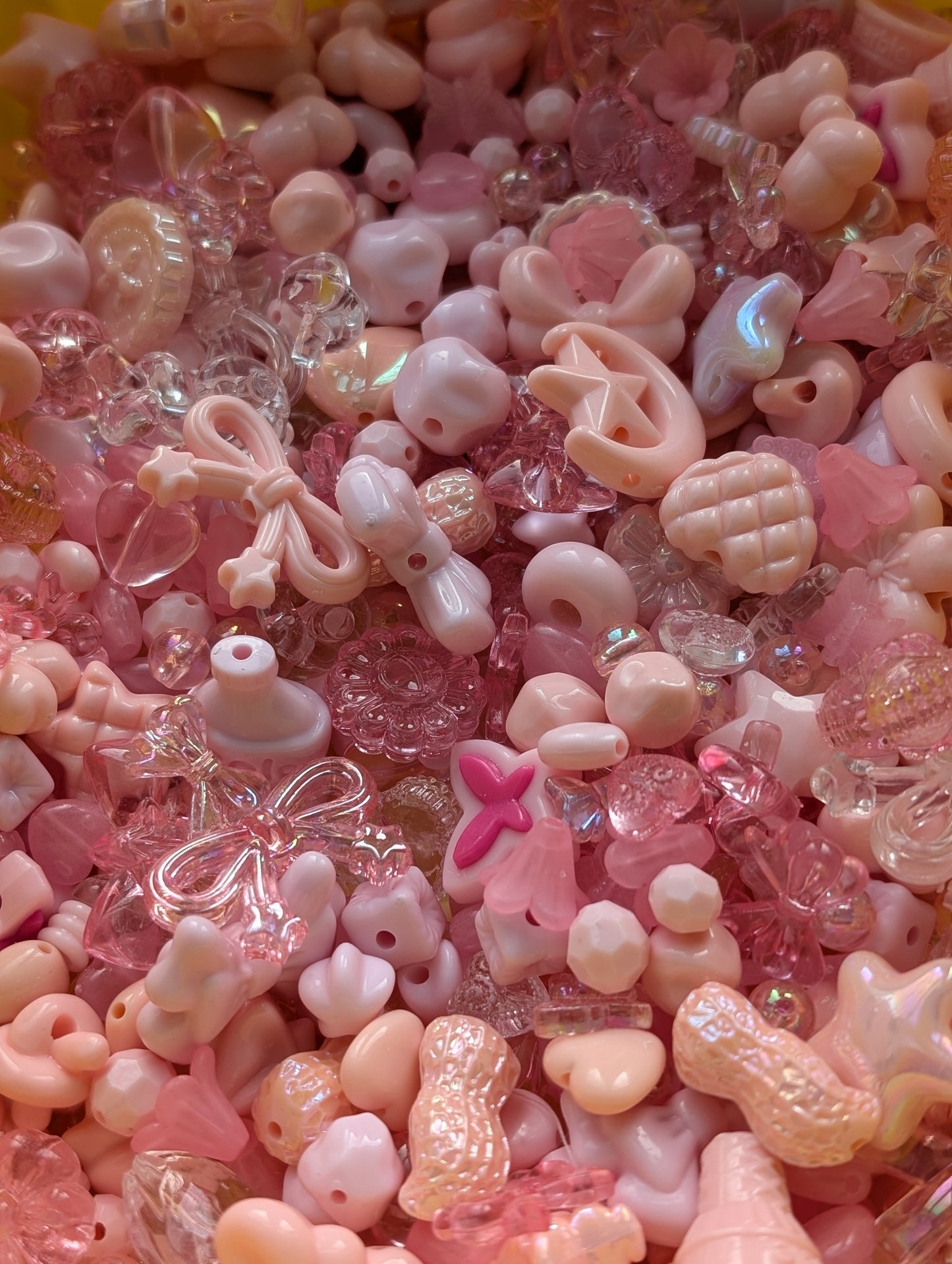 Pink acrylic beads mix